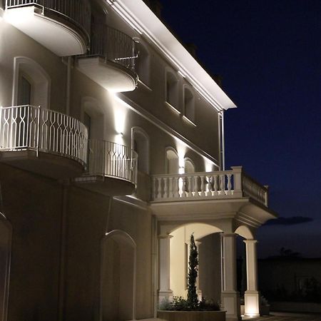 Suites & Apartments Liola' Castrocielo Ngoại thất bức ảnh