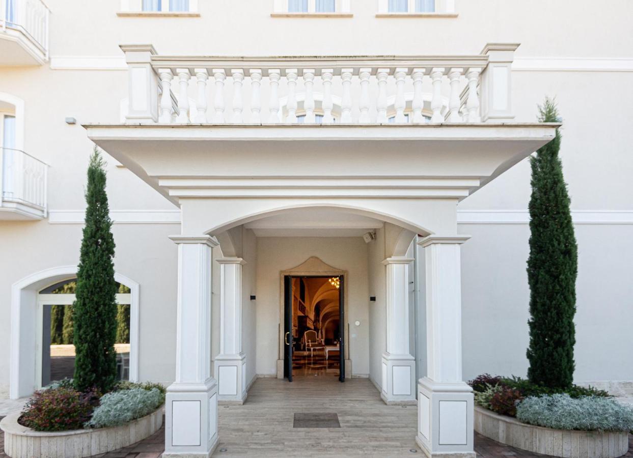 Suites & Apartments Liola' Castrocielo Ngoại thất bức ảnh
