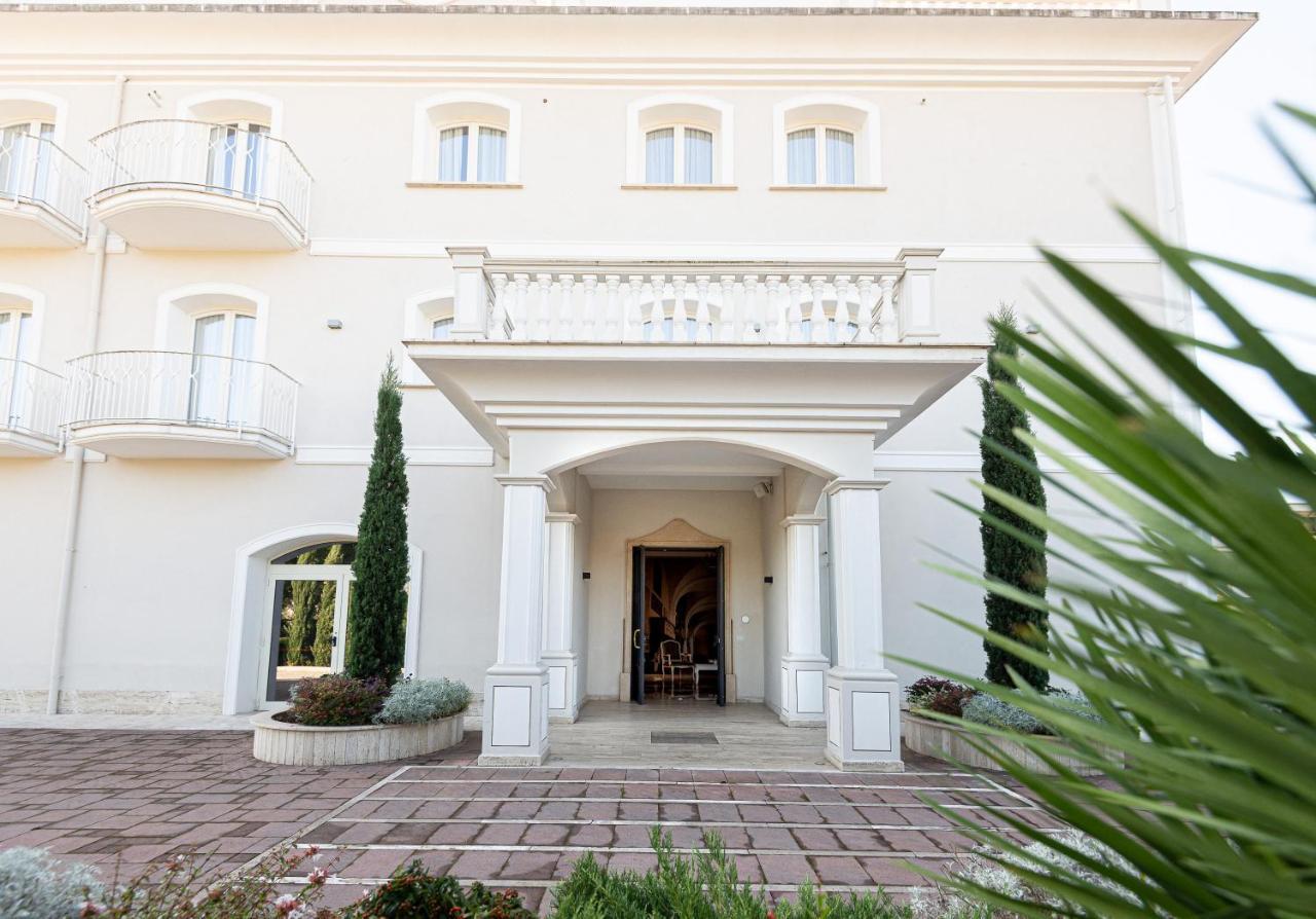 Suites & Apartments Liola' Castrocielo Ngoại thất bức ảnh